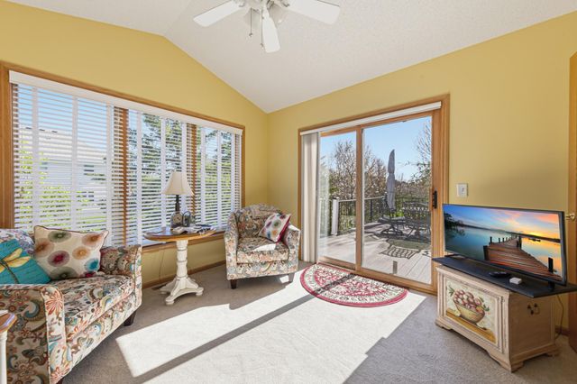 9756 211th Street W, Lakeville, MN 55044