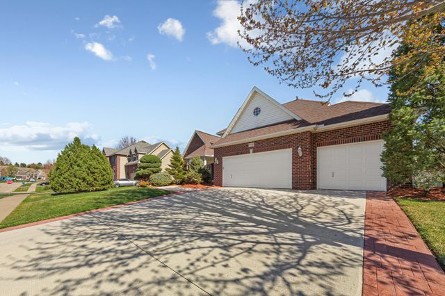 9756 211th Street W, Lakeville, MN 55044