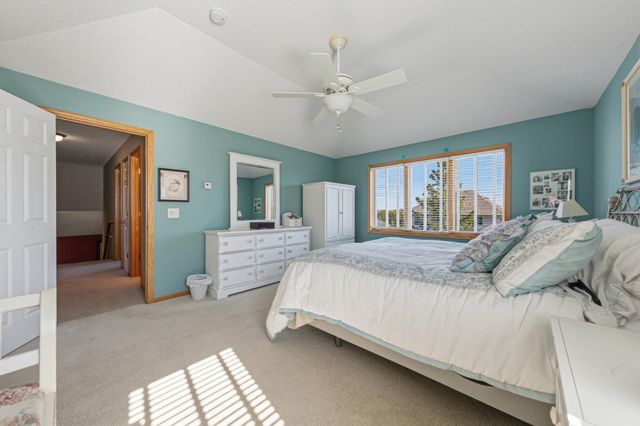 9756 211th Street W, Lakeville, MN 55044