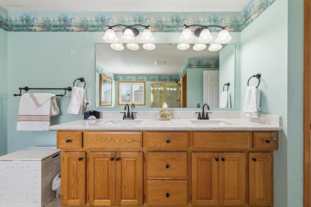 9756 211th Street W, Lakeville, MN 55044