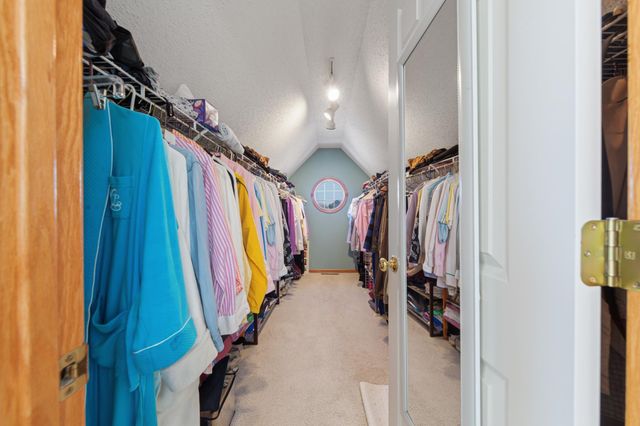 9756 211th Street W, Lakeville, MN 55044