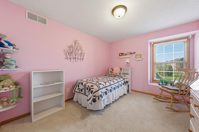 9756 211th Street W, Lakeville, MN 55044