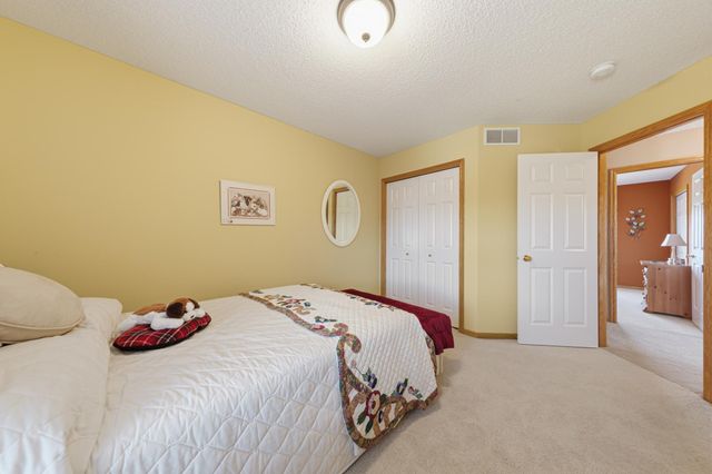 9756 211th Street W, Lakeville, MN 55044