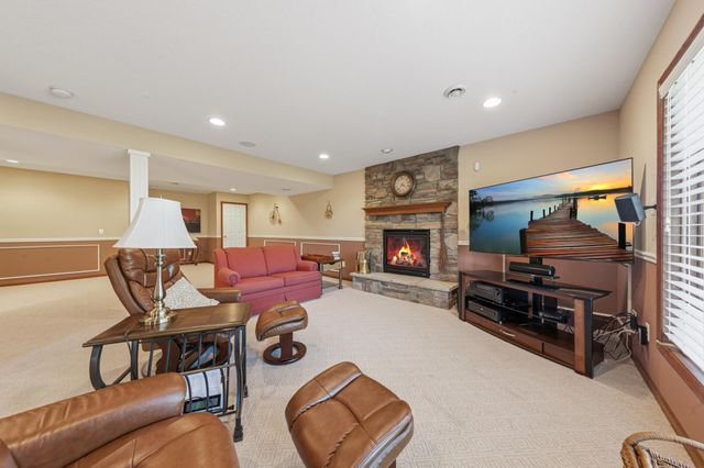 9756 211th Street W, Lakeville, MN 55044