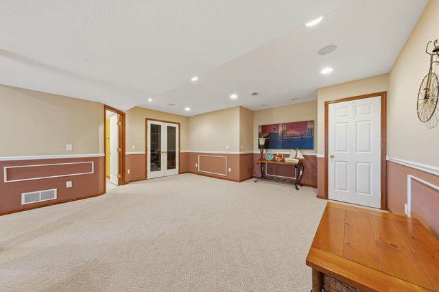 9756 211th Street W, Lakeville, MN 55044