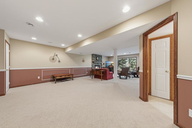 9756 211th Street W, Lakeville, MN 55044