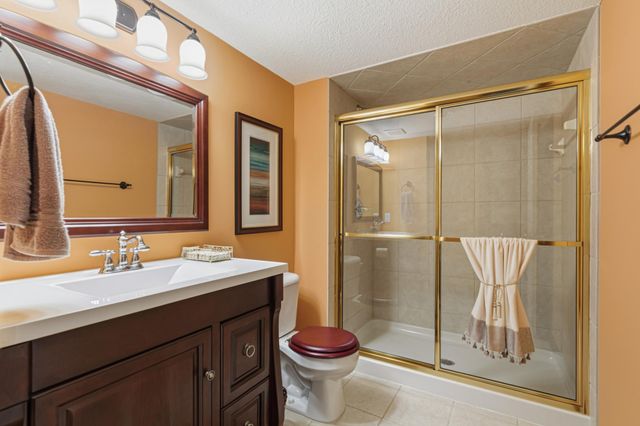 9756 211th Street W, Lakeville, MN 55044