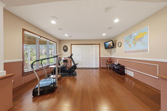 9756 211th Street W, Lakeville, MN 55044