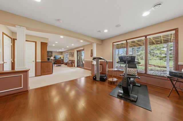 9756 211th Street W, Lakeville, MN 55044