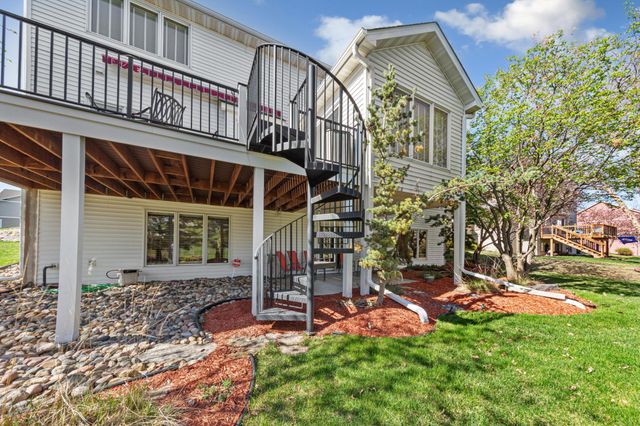 9756 211th Street W, Lakeville, MN 55044