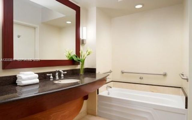 18001 Collins Avenue 1711, Sunny Isles Beach, FL 33160