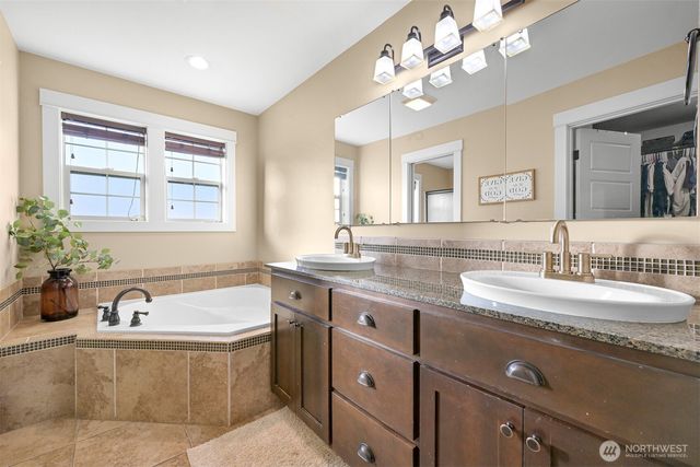 109 W 2nd Street, Nooksack, WA 98276