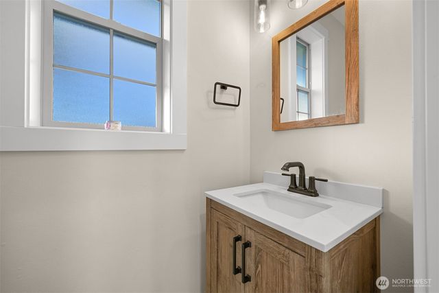 109 W 2nd Street, Nooksack, WA 98276
