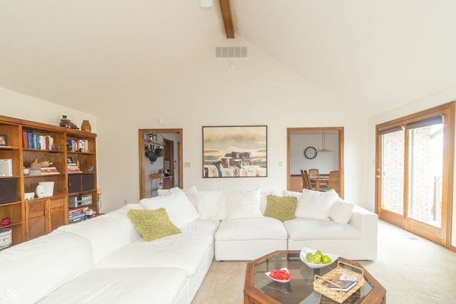 385 N Summerfield Drive, Greenfield, IN 46140