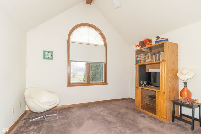 385 N Summerfield Drive, Greenfield, IN 46140