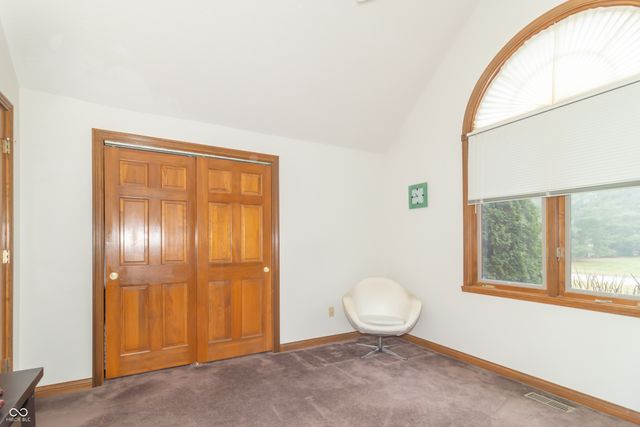 385 N Summerfield Drive, Greenfield, IN 46140