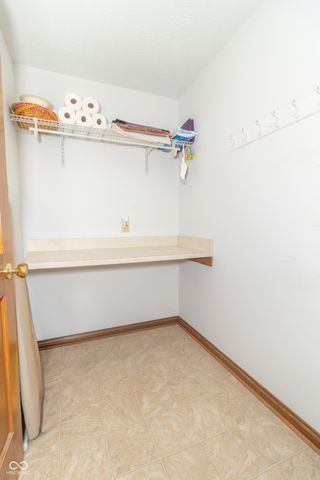 385 N Summerfield Drive, Greenfield, IN 46140