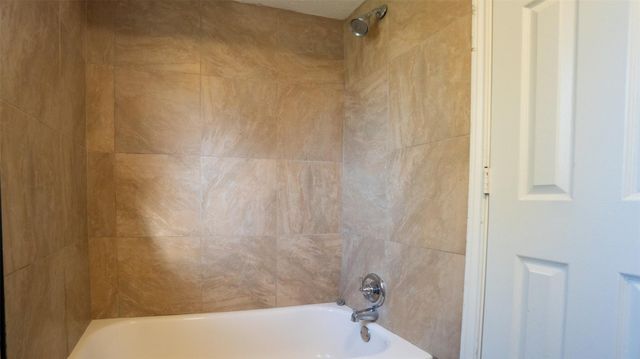 5507 Slashwood Lane, Spring, TX 77379