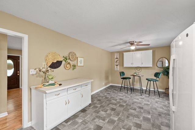 1849 Patricia Dr, Clarksville, TN 37040