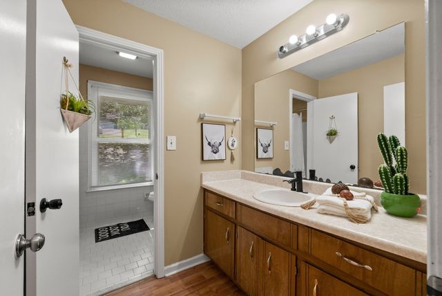 1849 Patricia Dr, Clarksville, TN 37040