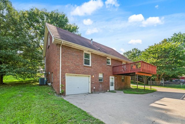 1849 Patricia Dr, Clarksville, TN 37040