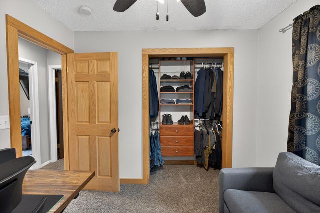 137 Vera Drive, Waterloo, IA 50701