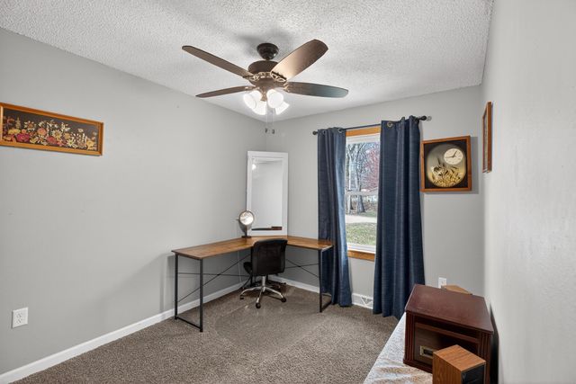 137 Vera Drive, Waterloo, IA 50701