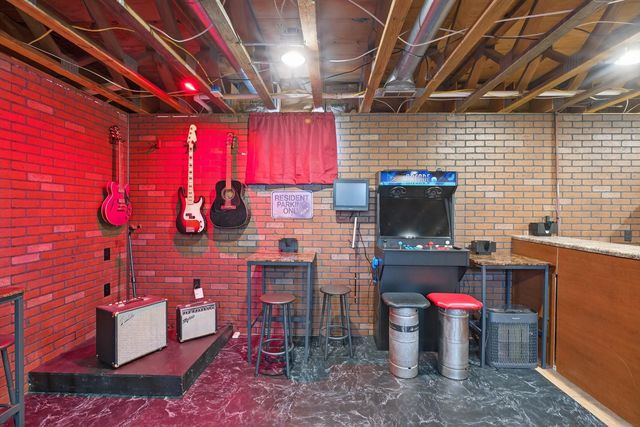 137 Vera Drive, Waterloo, IA 50701