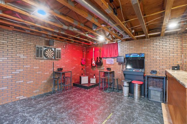 137 Vera Drive, Waterloo, IA 50701