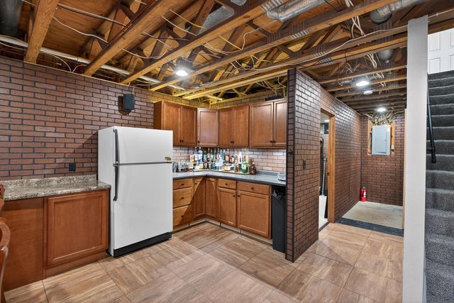 137 Vera Drive, Waterloo, IA 50701