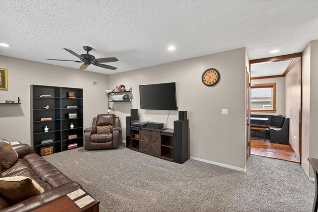 137 Vera Drive, Waterloo, IA 50701