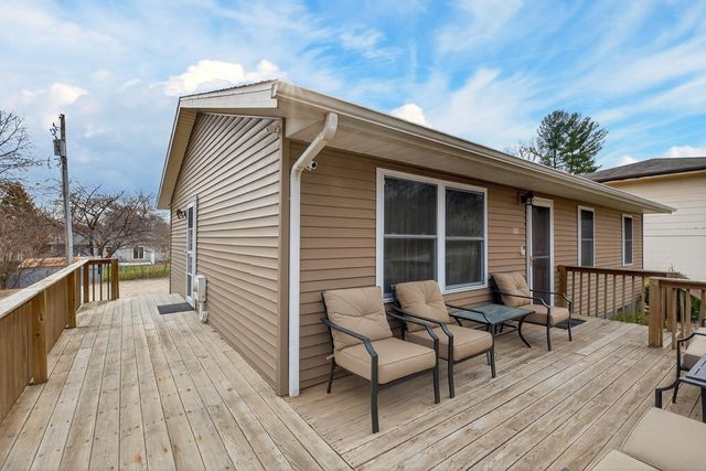 137 Vera Drive, Waterloo, IA 50701