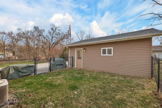 137 Vera Drive, Waterloo, IA 50701