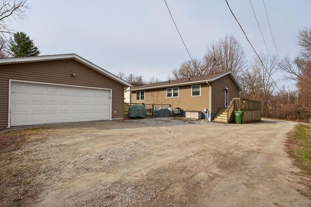 137 Vera Drive, Waterloo, IA 50701
