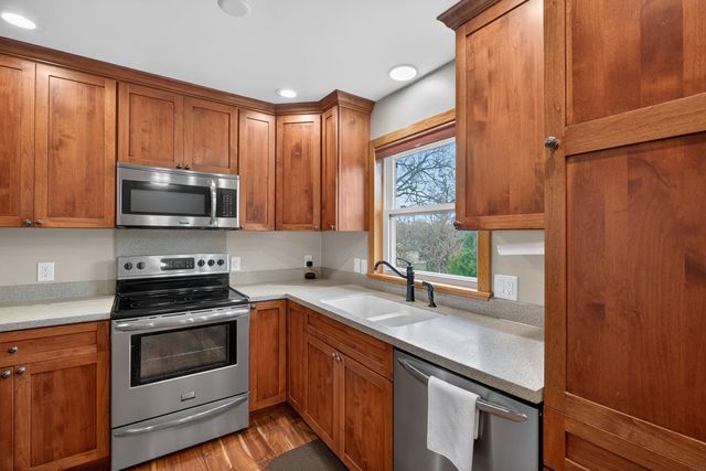 137 Vera Drive, Waterloo, IA 50701