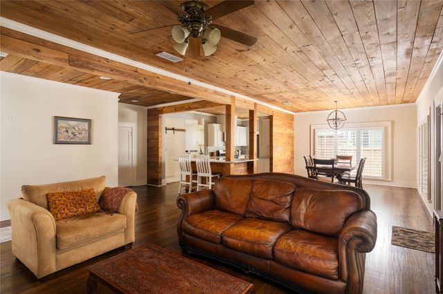 406 E Main Street, Whitesboro, TX 76273