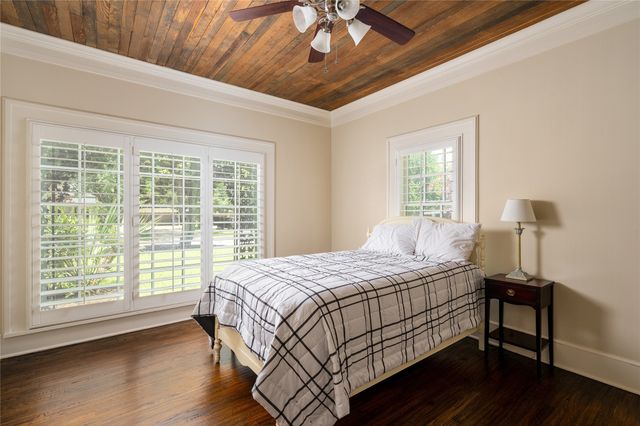 406 E Main Street, Whitesboro, TX 76273