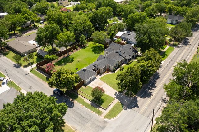 406 E Main Street, Whitesboro, TX 76273