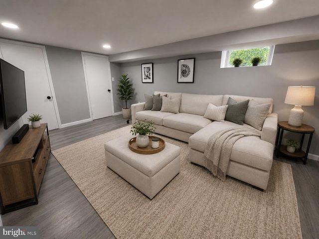 426 ARBOR RD, Lansdowne, PA 19050