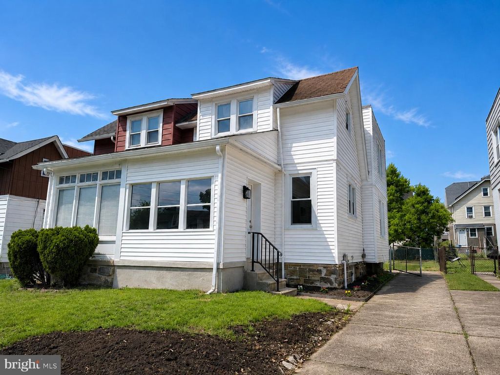 426 ARBOR RD, Lansdowne, PA 19050