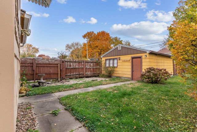 1017 Forest Avenue, Waterloo, IA 50702