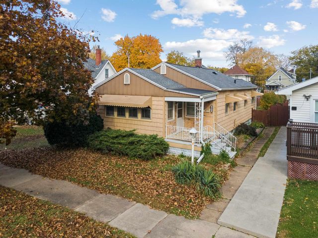 1017 Forest Avenue, Waterloo, IA 50702