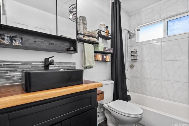 87-1430 Akowai Road, Waianae, HI 96792
