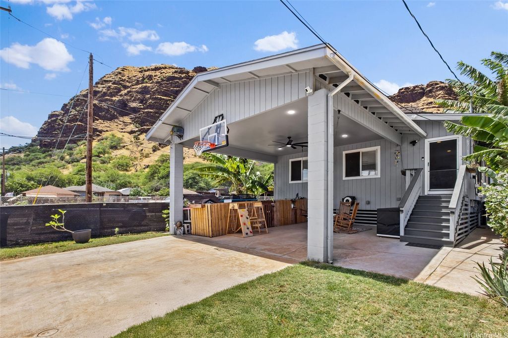 87-1430 Akowai Road, Waianae, HI 96792