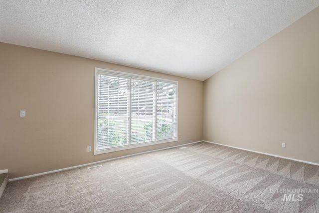 5267 N Marcliffe Ave, Boise, ID 83704