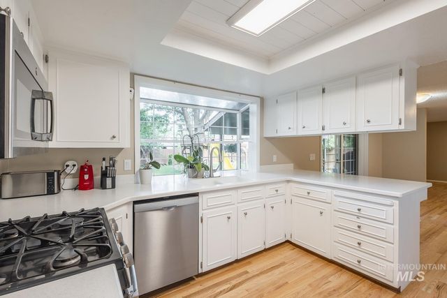 5267 N Marcliffe Ave, Boise, ID 83704