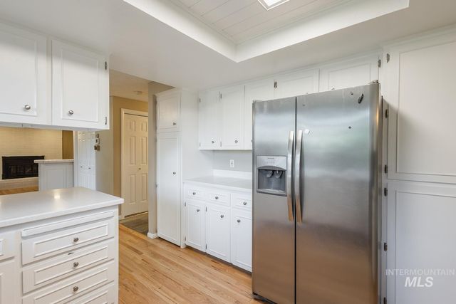 5267 N Marcliffe Ave, Boise, ID 83704