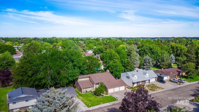 5267 N Marcliffe Ave, Boise, ID 83704