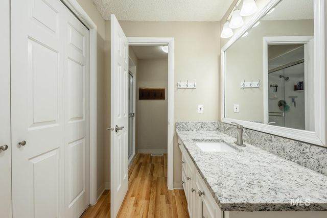 5267 N Marcliffe Ave, Boise, ID 83704