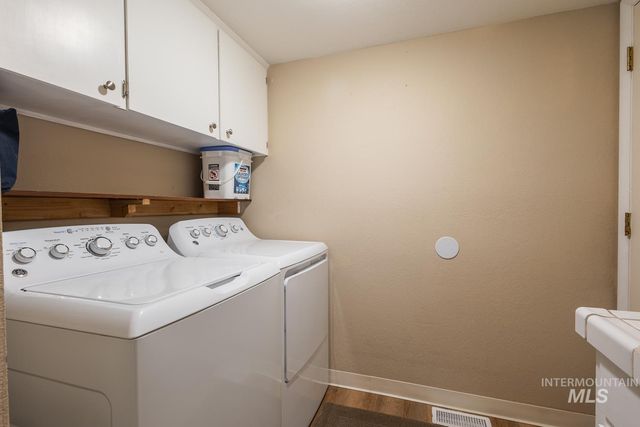 5267 N Marcliffe Ave, Boise, ID 83704
